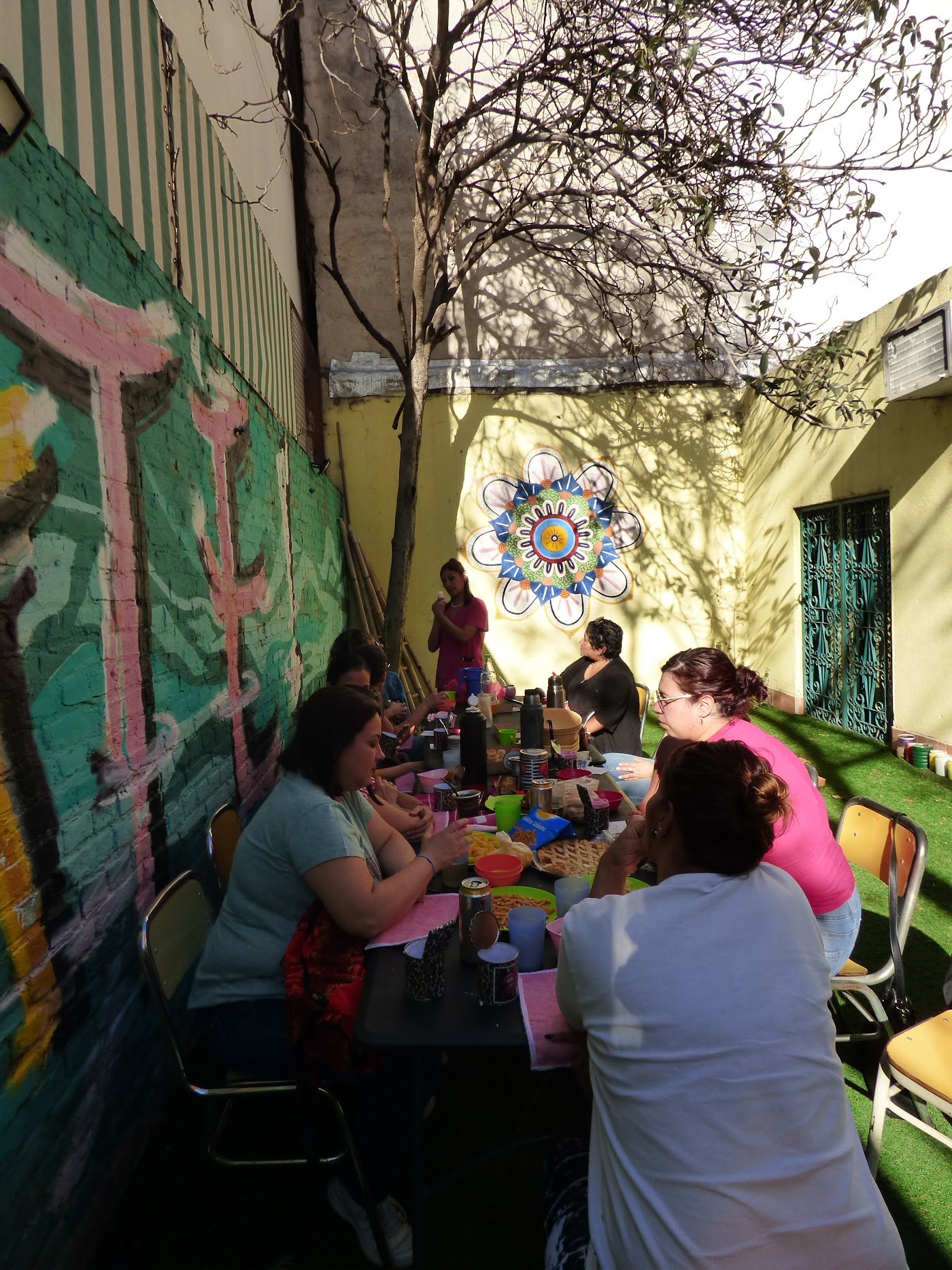 Mesa compartida en un encuentro de MATEA