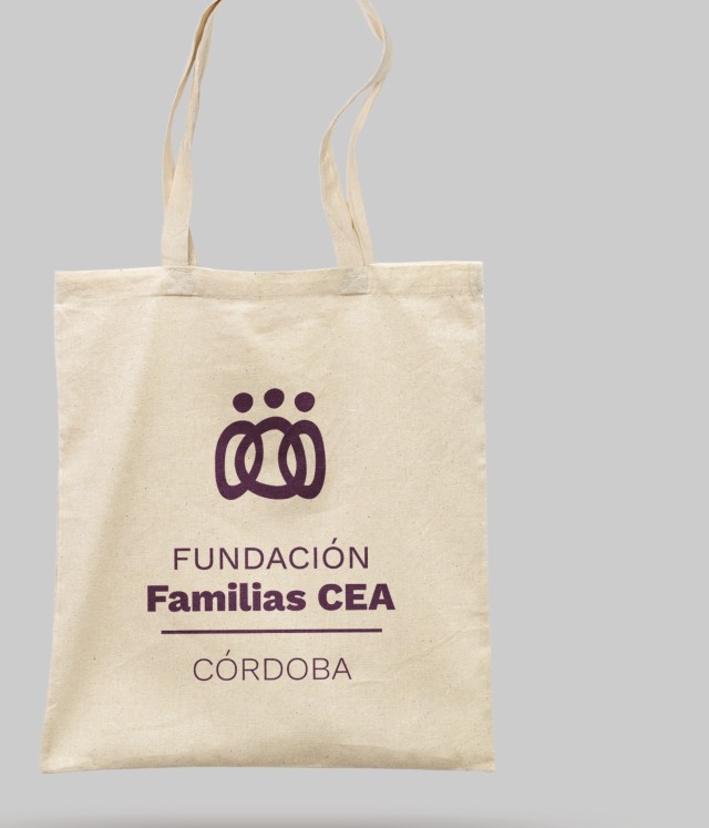 Tote bag de tela con el logo de la fundación