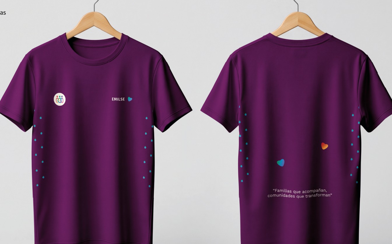 Remera violeta oficial de Fundación Familias CEA